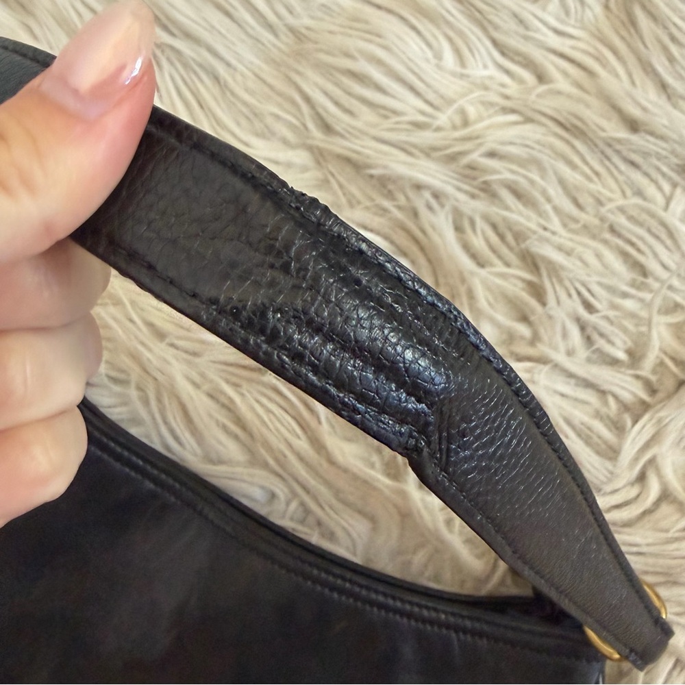 Authentic Vintage Coach Black Leather Shoulder Bag 8165 - Picture 5 of 8